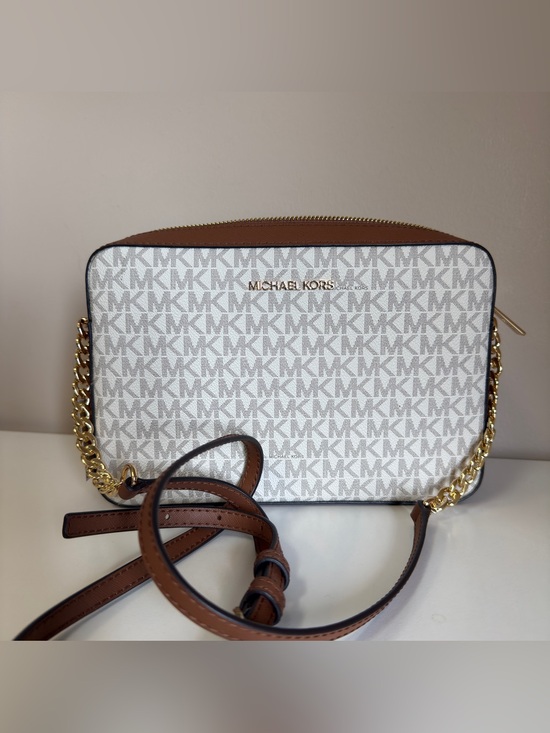 Michael Kors Handbags - Michael Kors Jet Set item LG EW CROSSBODY